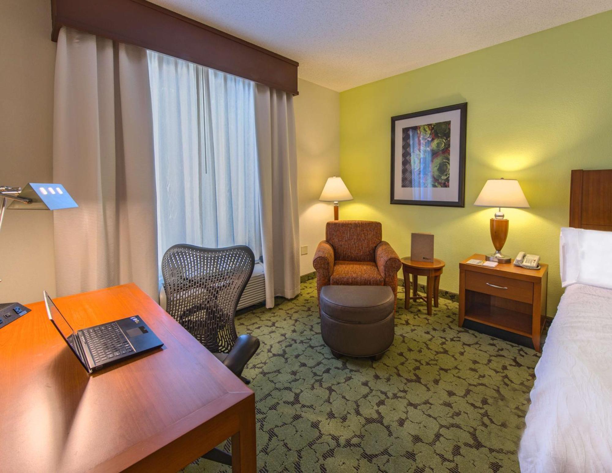 Hilton Garden Inn Tallahassee Central Exterior photo